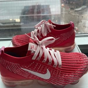 WOMENS AIR VAPORMAX FLYKNIT 3 'TRACK RED' *PINK LACES